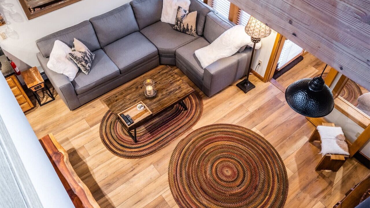 Photo of Livingroom in June Lake