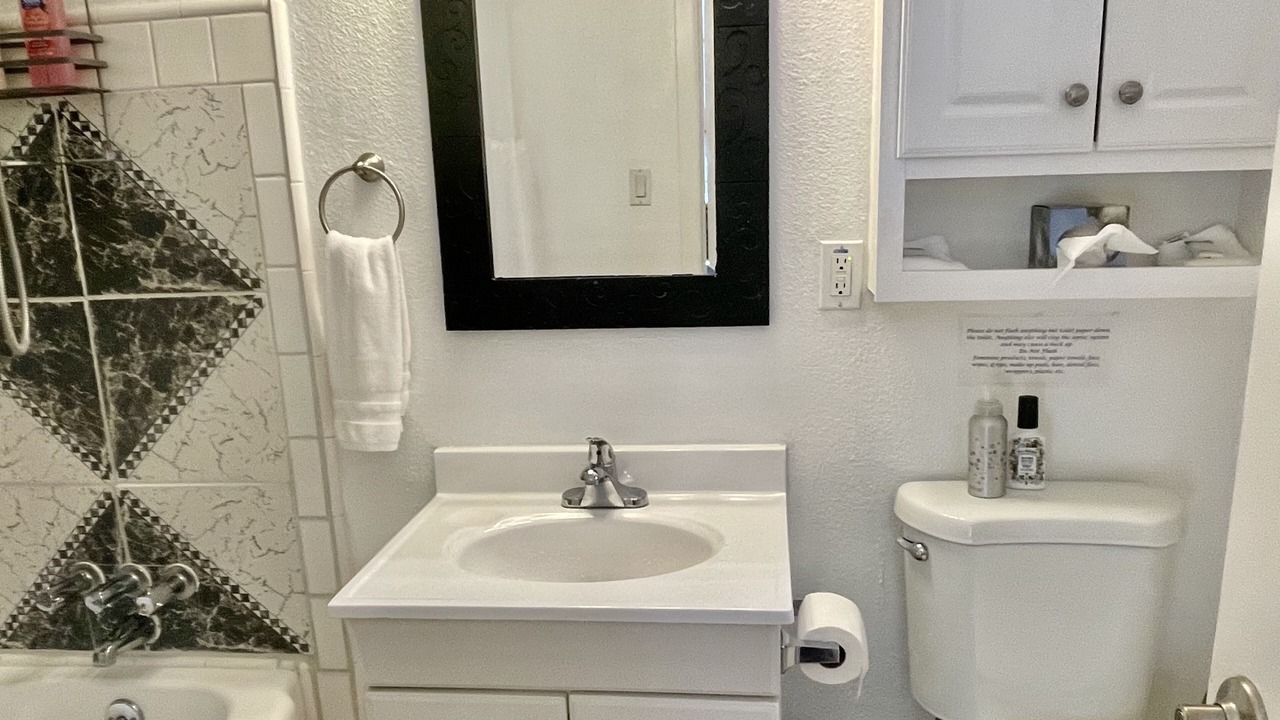 Photo of Bathroom in Ahwahnee