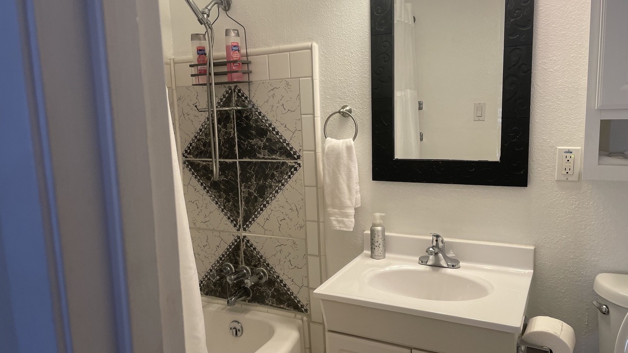 Photo of Bathroom in Ahwahnee