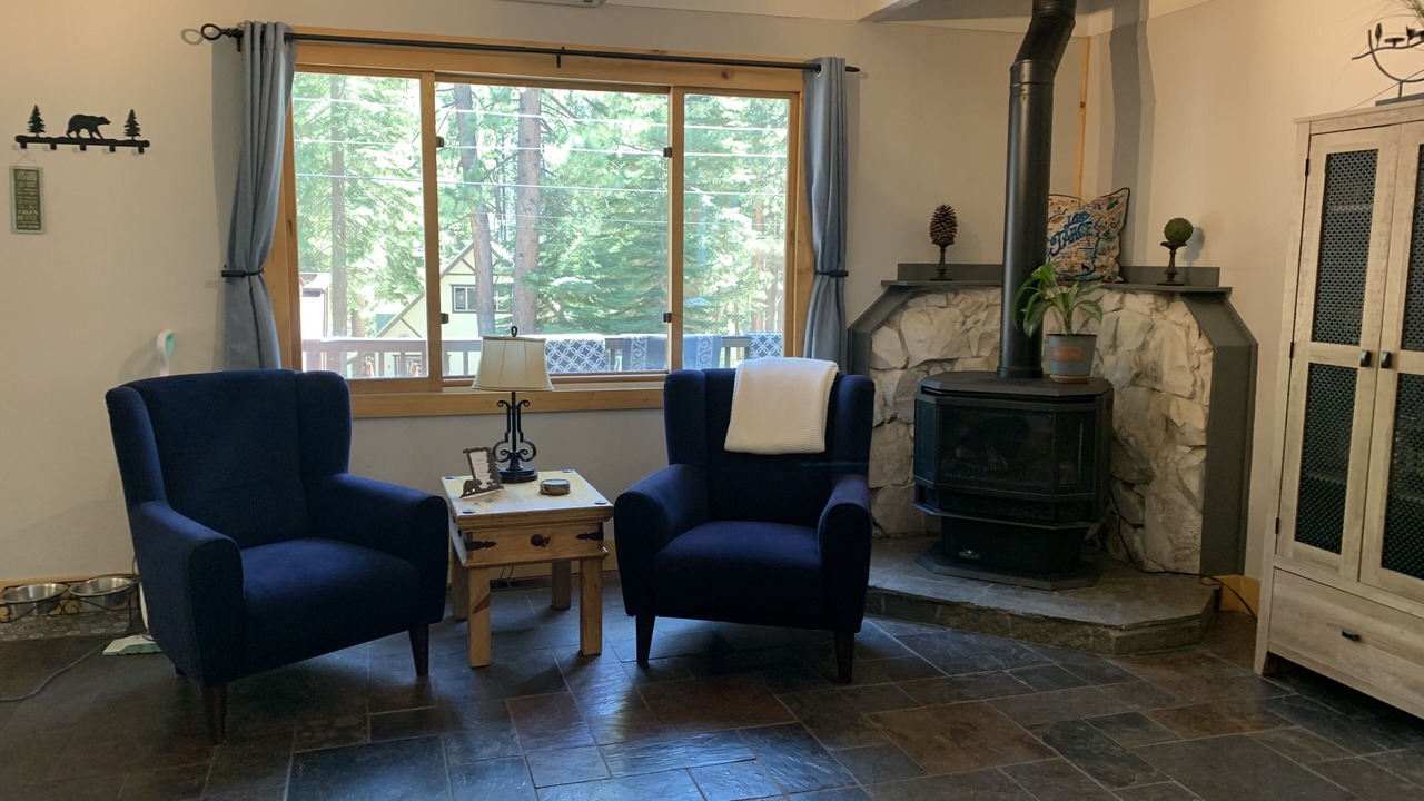 Photo of Livingroom in Country Club Estates