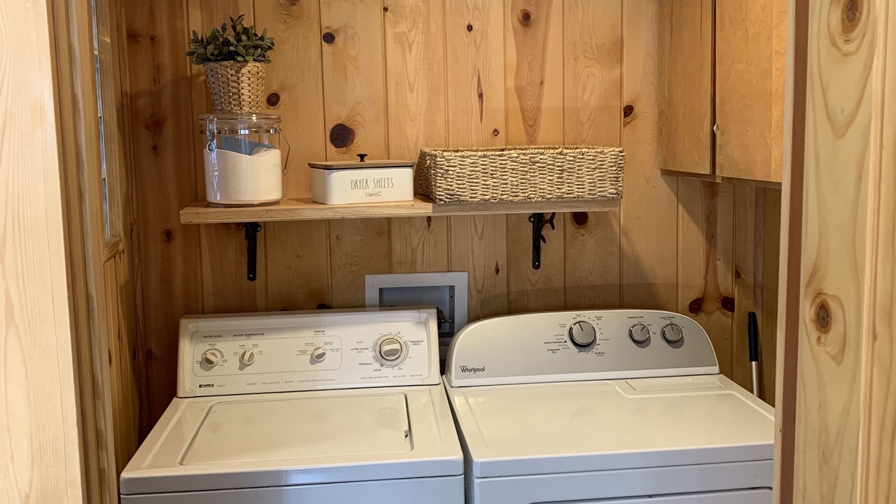 Photo of Bedroom in Country Club Estates