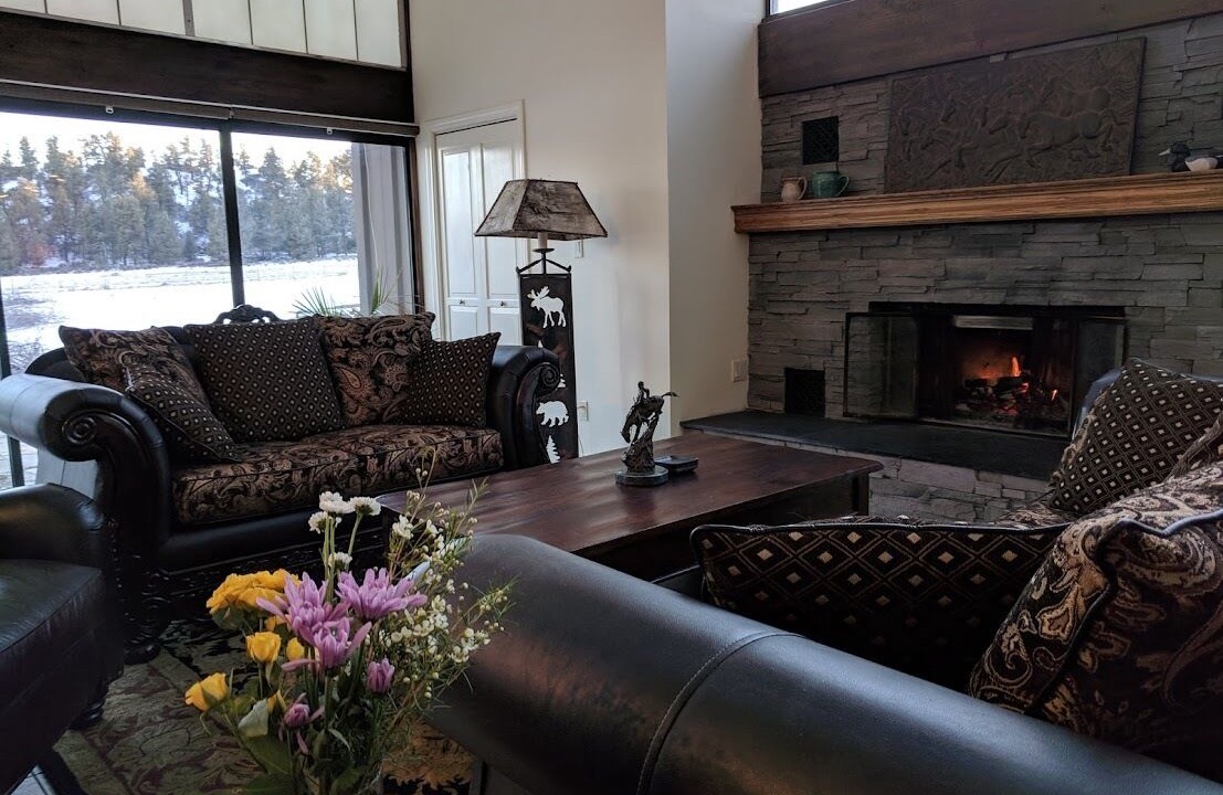 Photo of Livingroom in Frazier Park