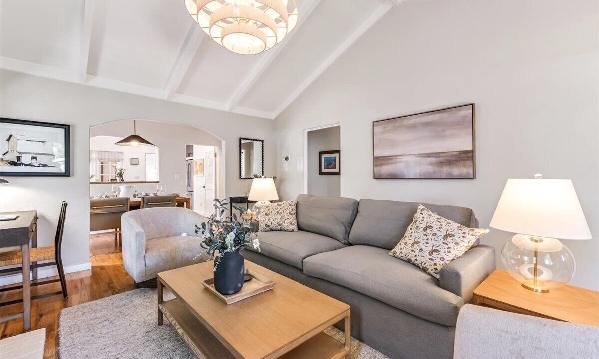 Photo of Livingroom in Northeast Carmel
