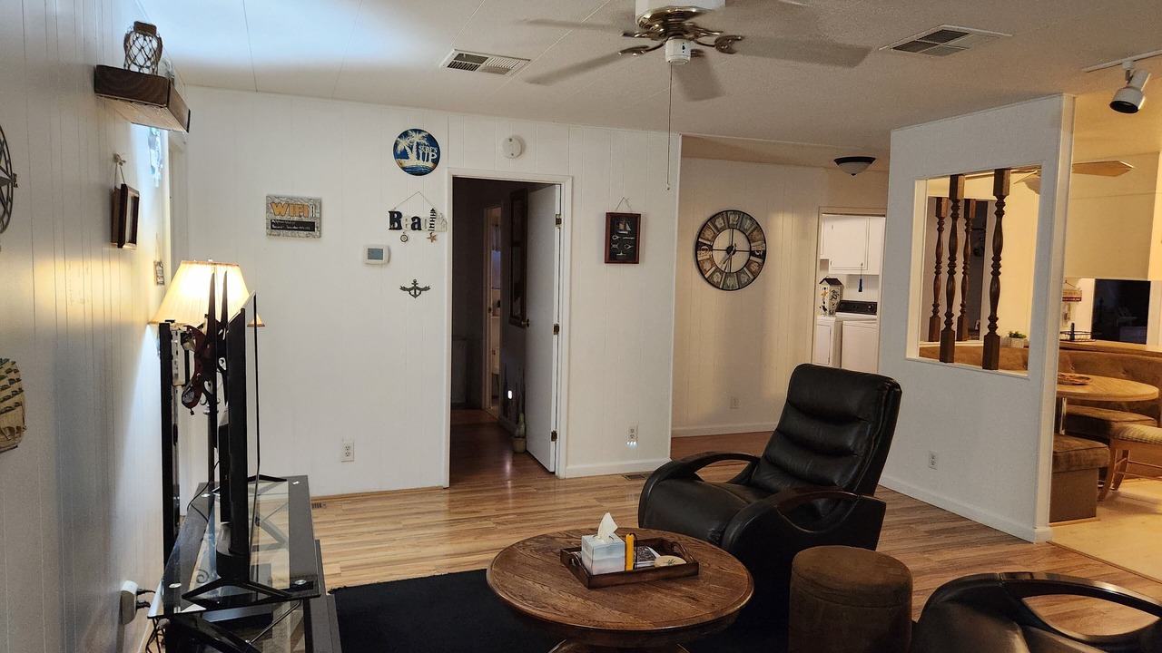 Photo of Livingroom in Desert Hills