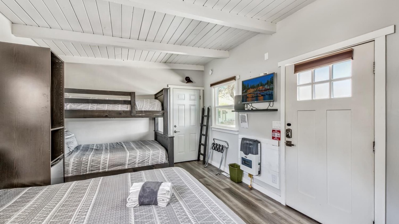 Photo of Bedroom in Walker
