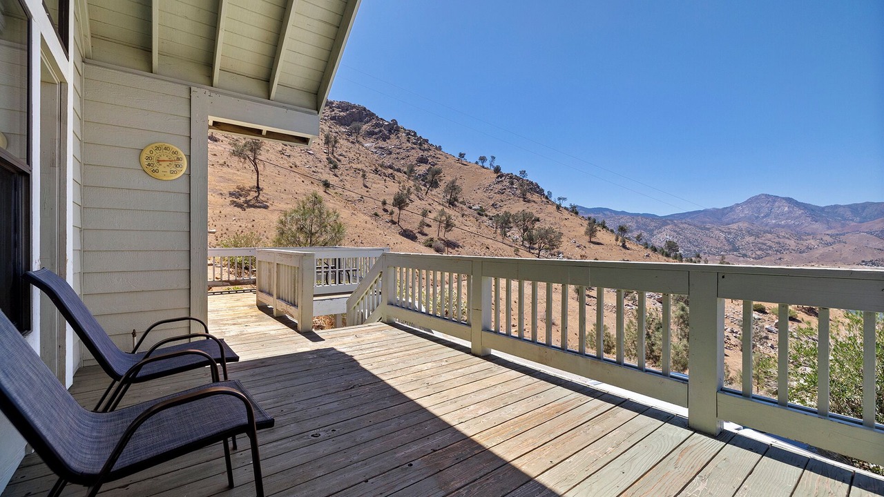 Photo of Patio Balcony in Lake Isabella