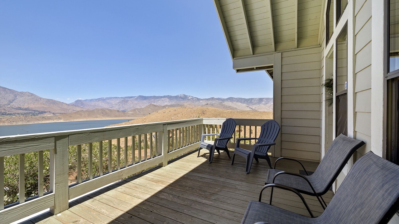 Photo of Patio Balcony in Lake Isabella