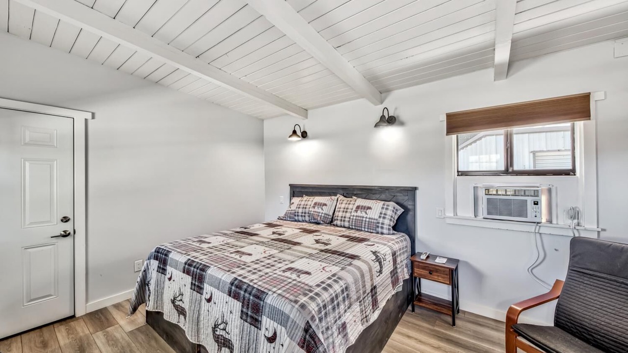 Photo of Bedroom in Walker