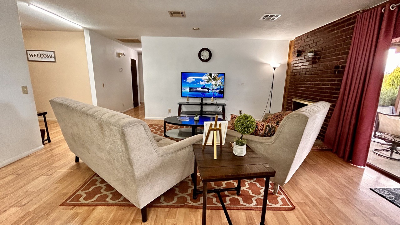 Photo of Livingroom in Palmdale