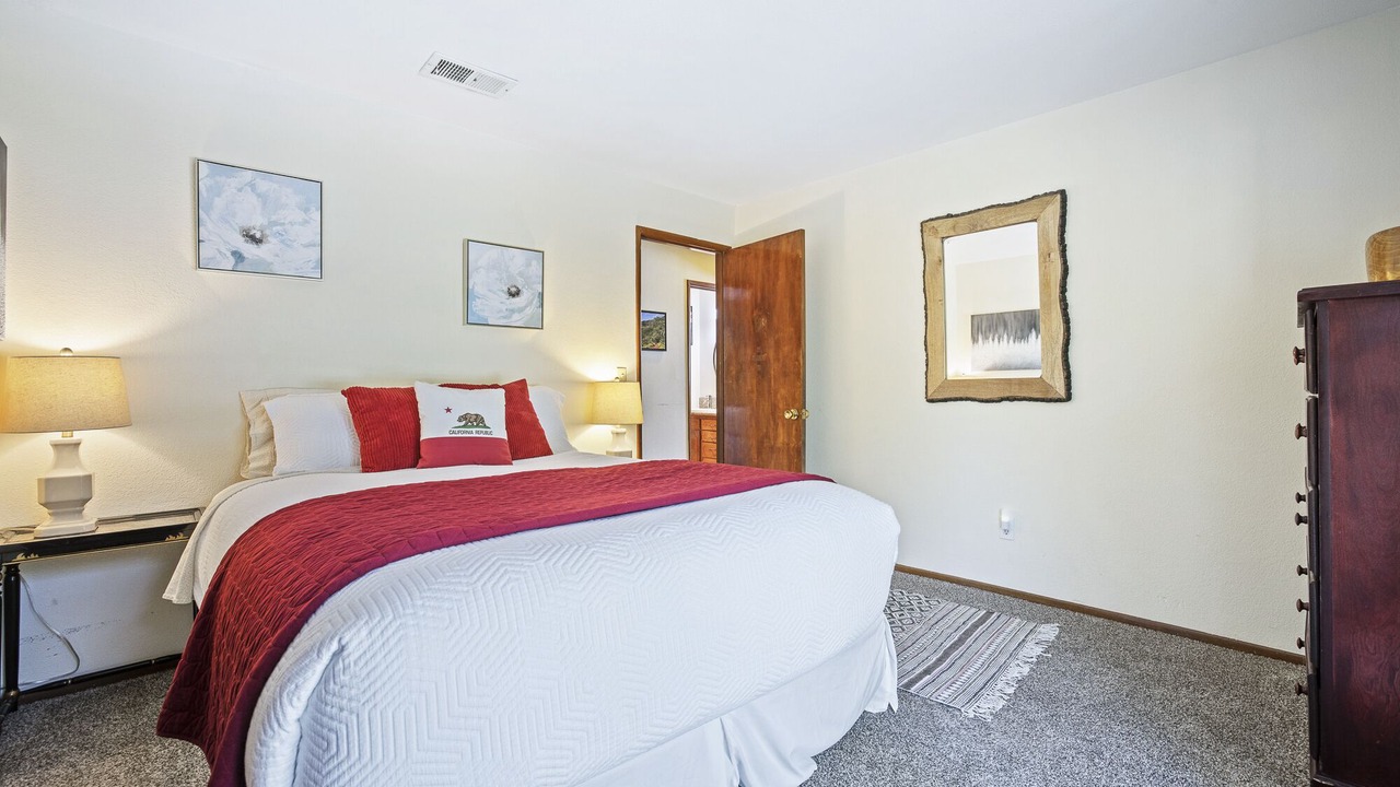 Photo of Bedroom in Three Rivers
