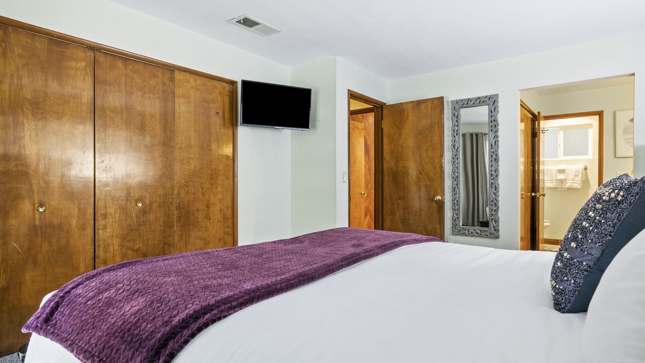 Photo of Bedroom in Three Rivers