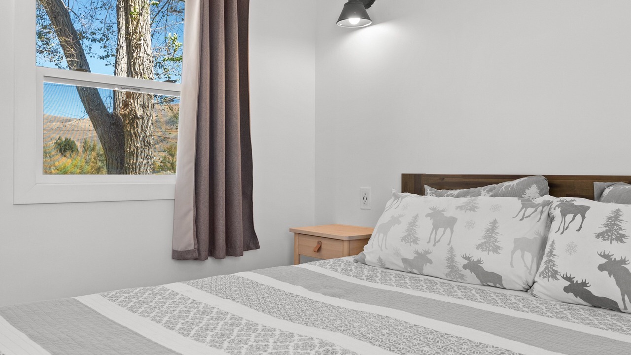 Photo of Bedroom in Walker