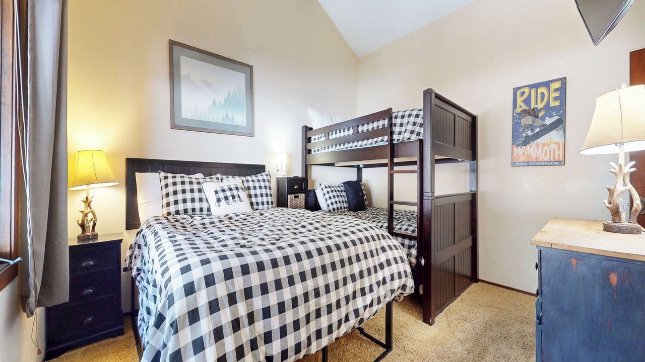 Photo of Bedroom in Mammoth Lakes