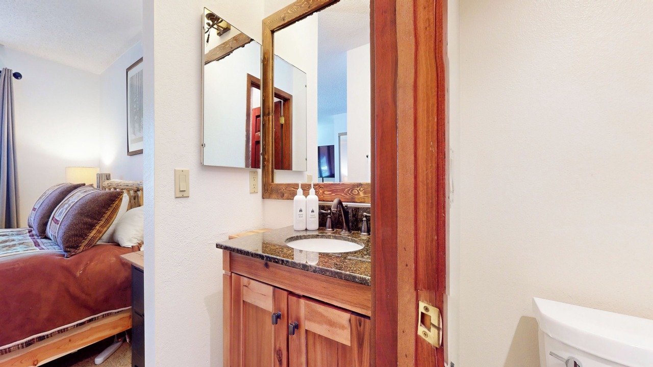 Photo of Bathroom in Mammoth Lakes