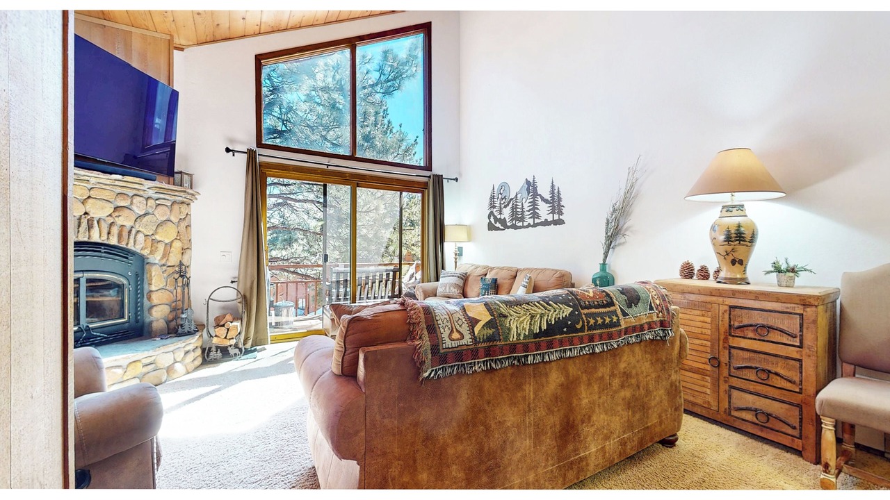 Photo of Livingroom in Mammoth Lakes