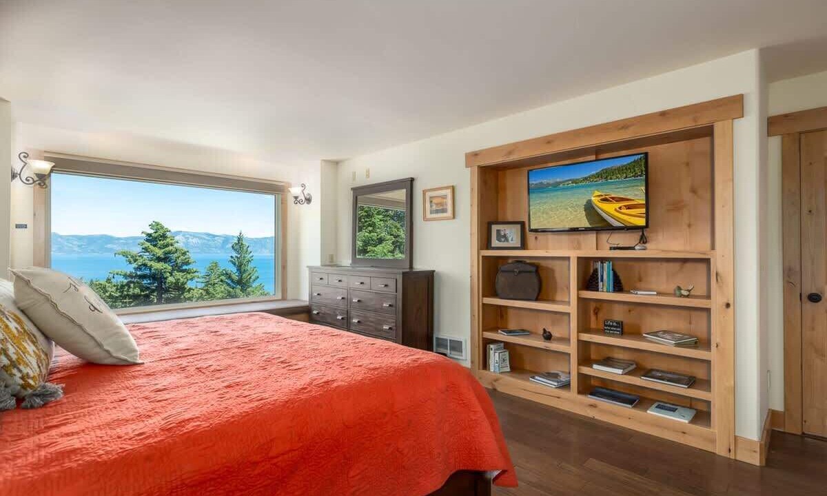 Photo of Bedroom in Carnelian Bay