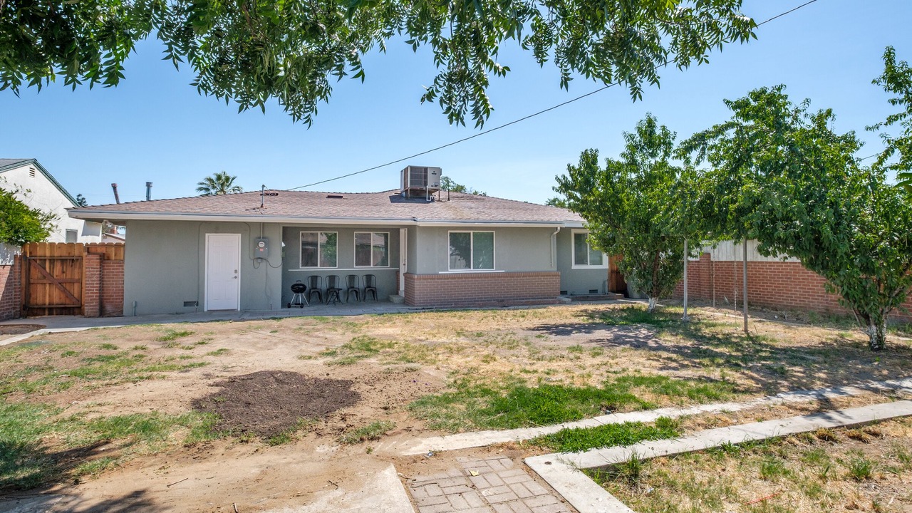 Photo of Outdoor in Raisin