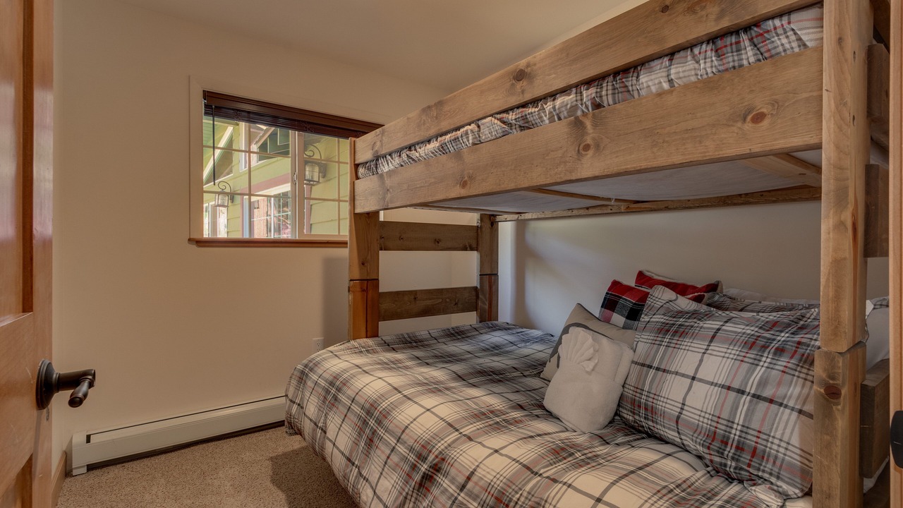 Photo of Bedroom in Tahoe Village