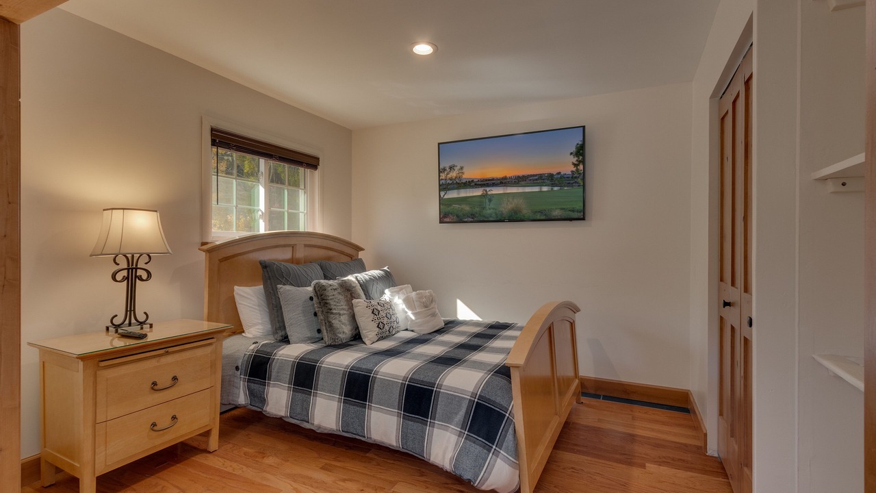 Photo of Bedroom in Tahoe Village