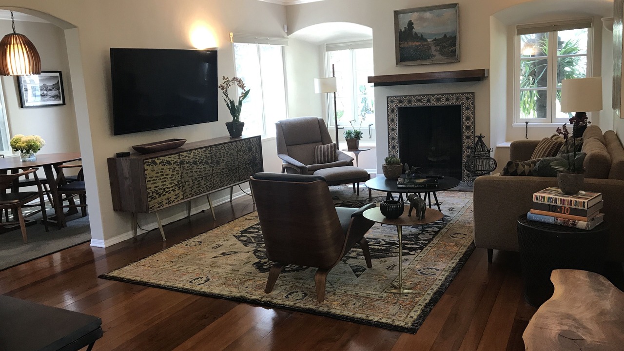 Photo of Livingroom in Mid-Wilshire