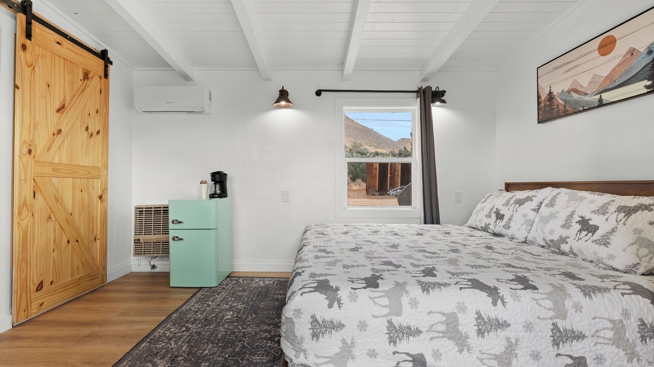 Photo of Bedroom in Walker