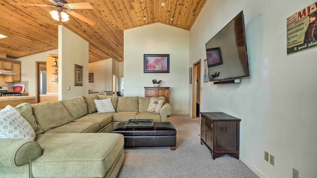 Photo of Livingroom in Mi-Wuk Village