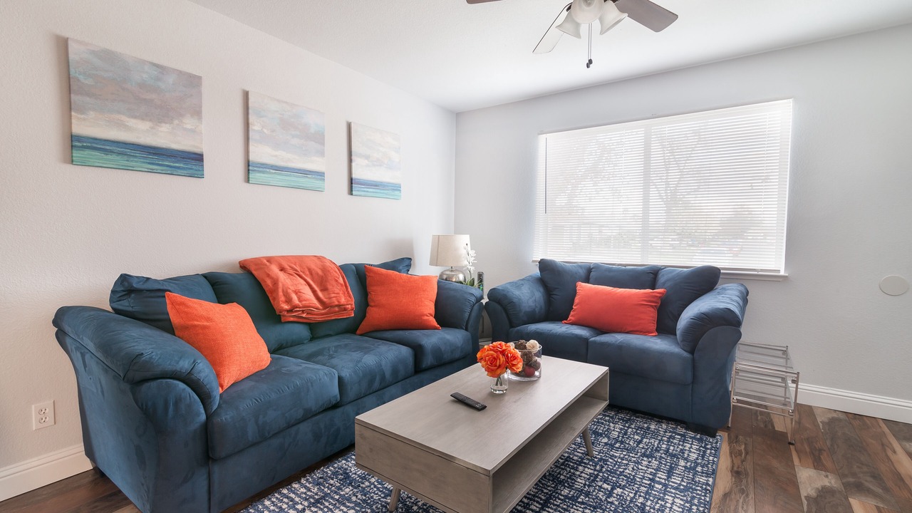 Photo of Livingroom in Parkway-South Sacramento