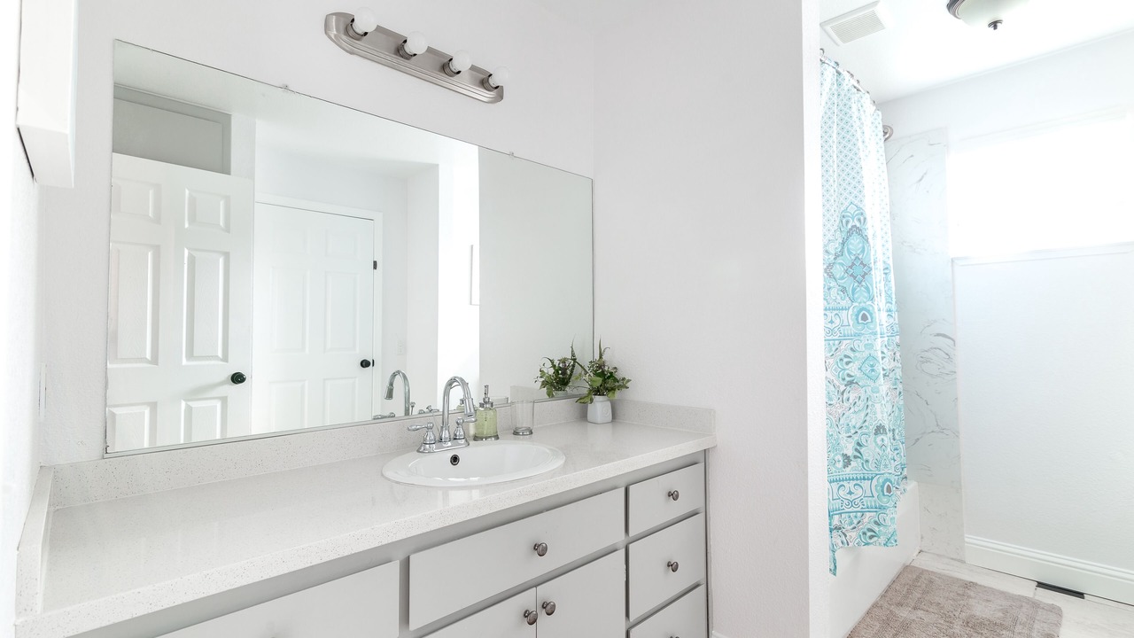 Photo of Bathroom in Parkway-South Sacramento