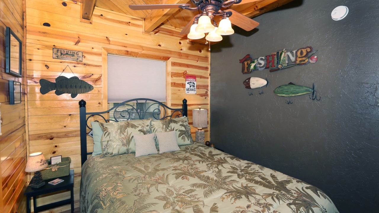 Photo of Bedroom in Green Valley Lake