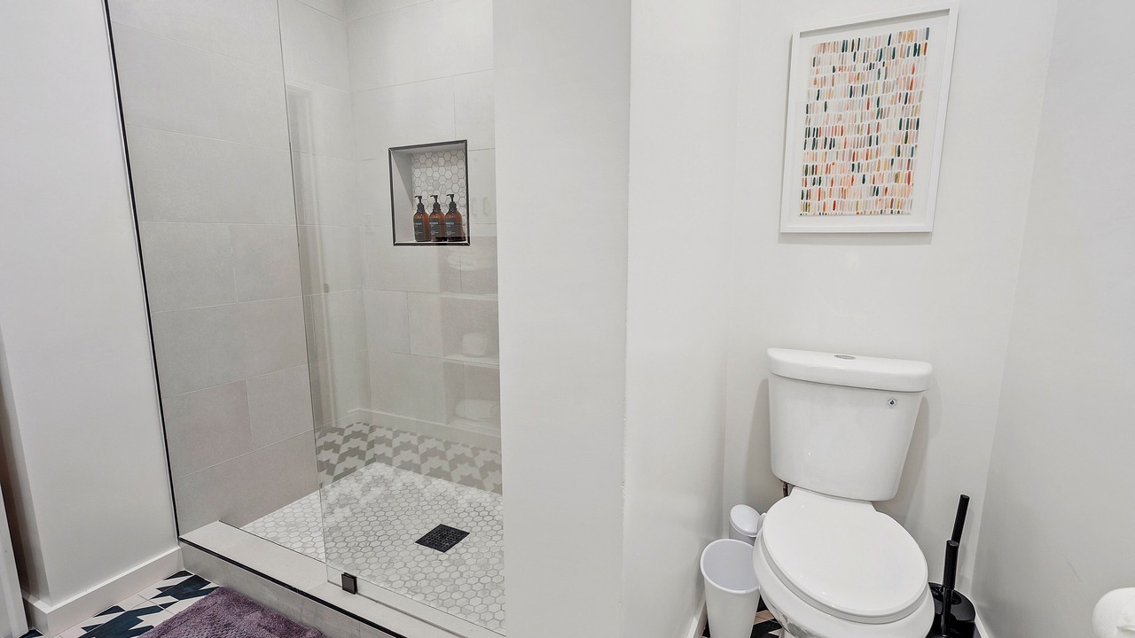 Photo of Bathroom in Downtown Los Angeles