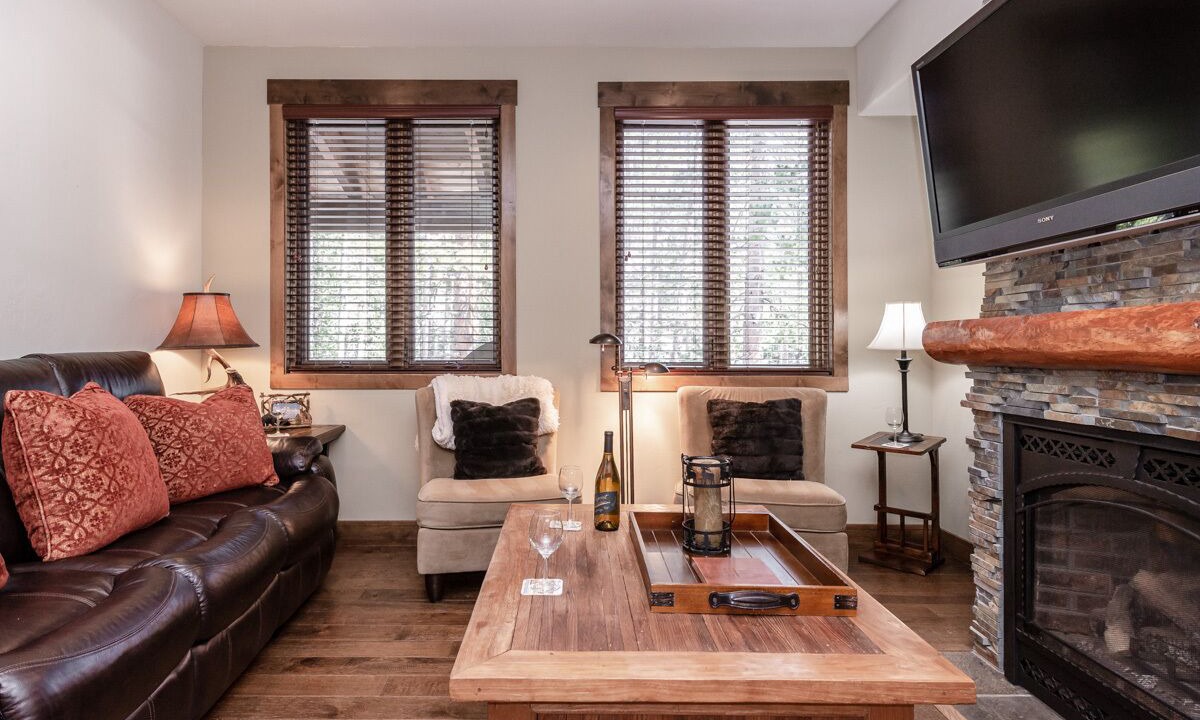Photo of Livingroom in Woodwinds