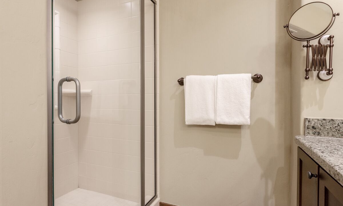 Photo of Bathroom in Woodwinds