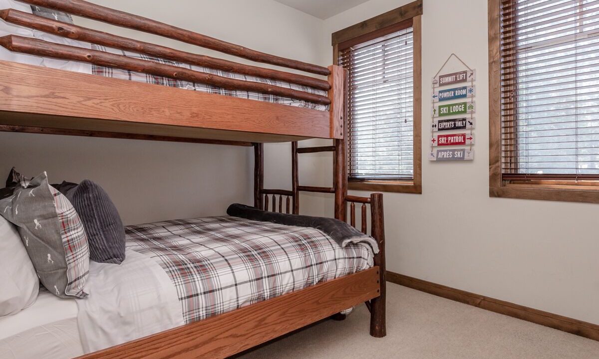 Photo of Bedroom in Woodwinds