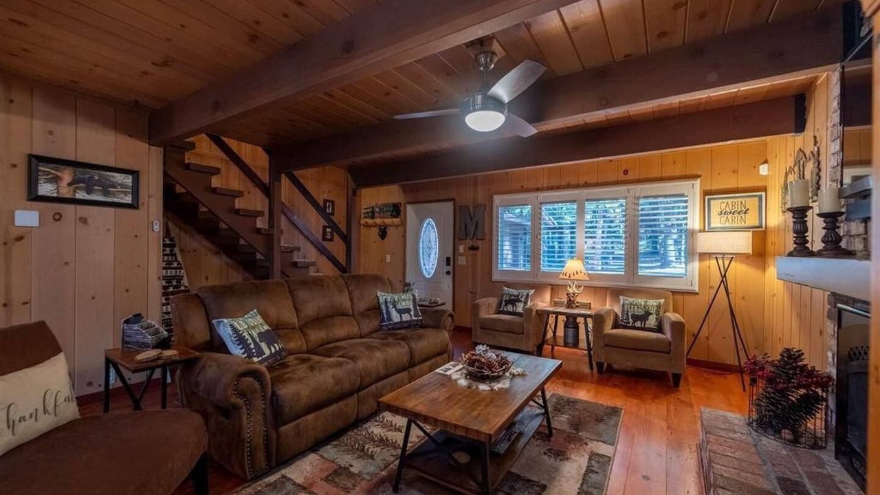 Photo of Livingroom in Mi-Wuk Village