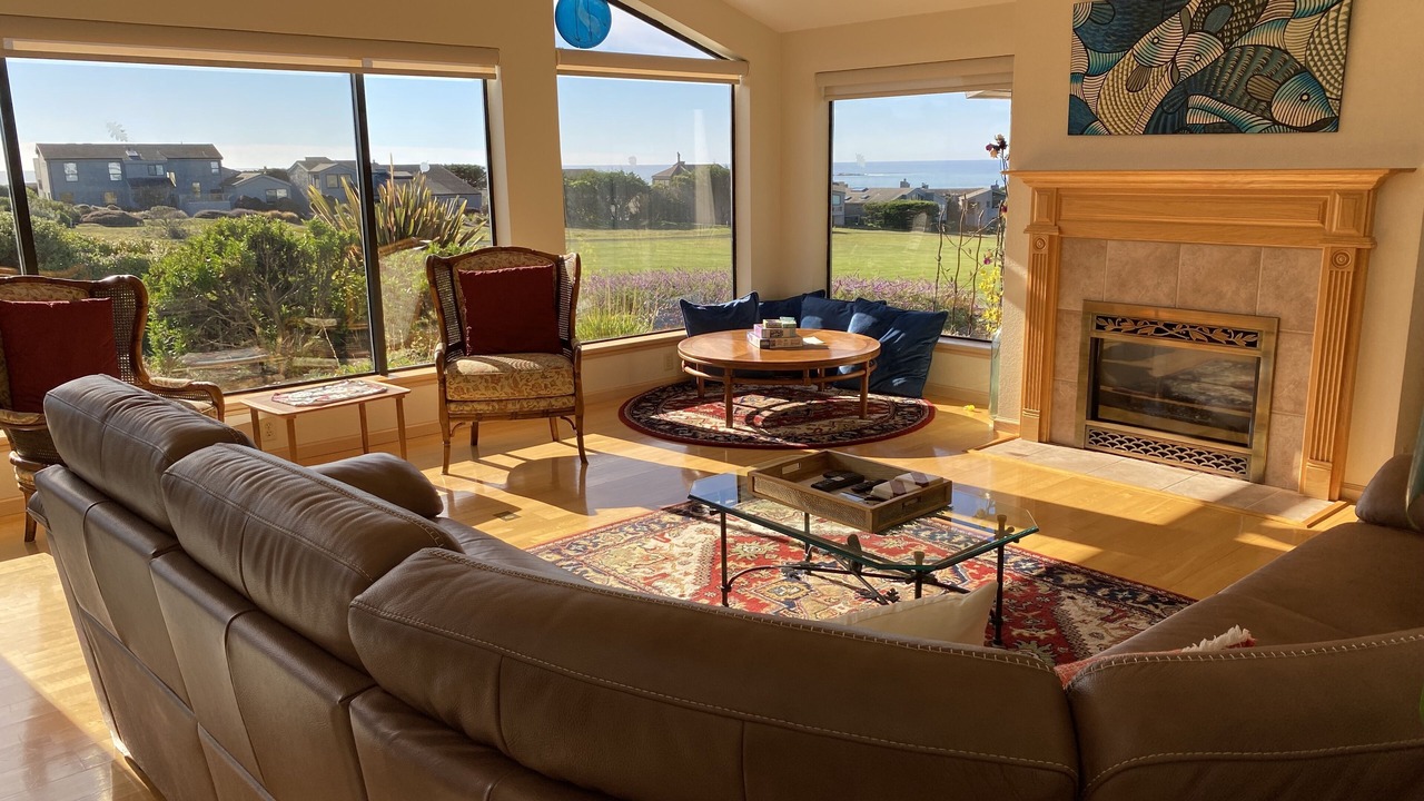 Photo of Livingroom in Bodega Bay