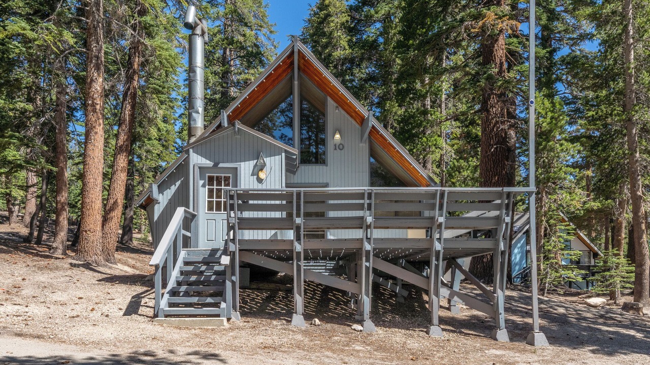 Photo of Outdoor in Mammoth Lakes