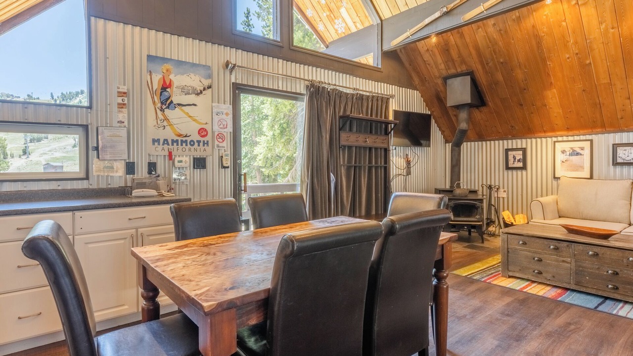 Photo of Bedroom in Mammoth Lakes