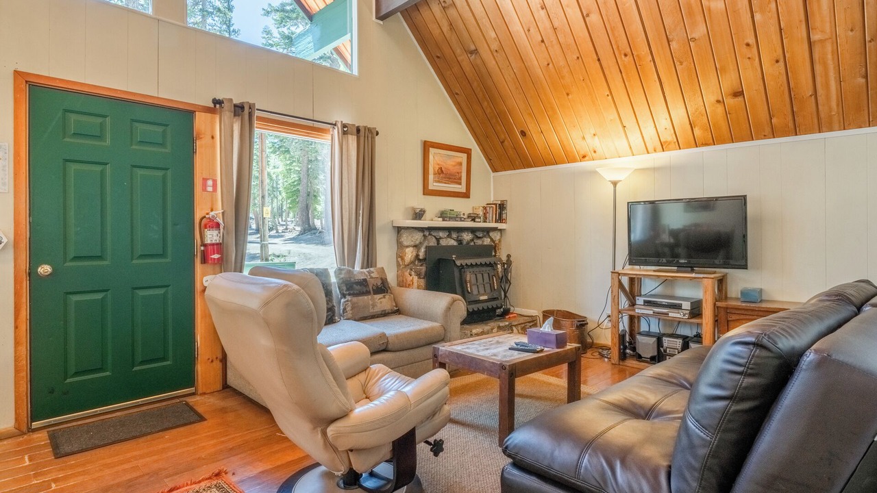 Photo of Bedroom in Mammoth Lakes