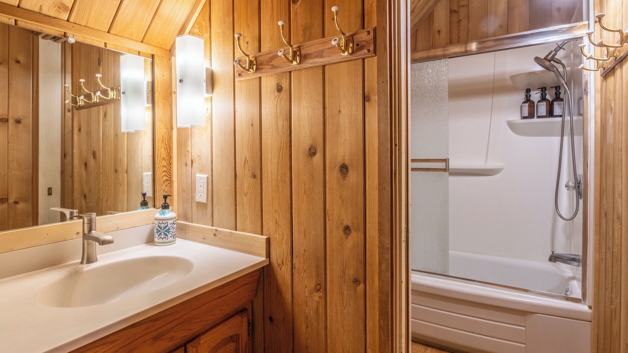 Photo of Bathroom in Mammoth Lakes
