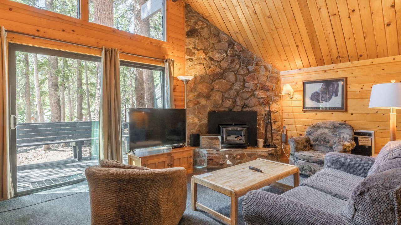 Photo of Bedroom in Mammoth Lakes