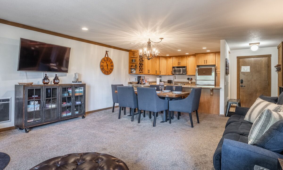 Photo of Livingroom in Mammoth Lakes
