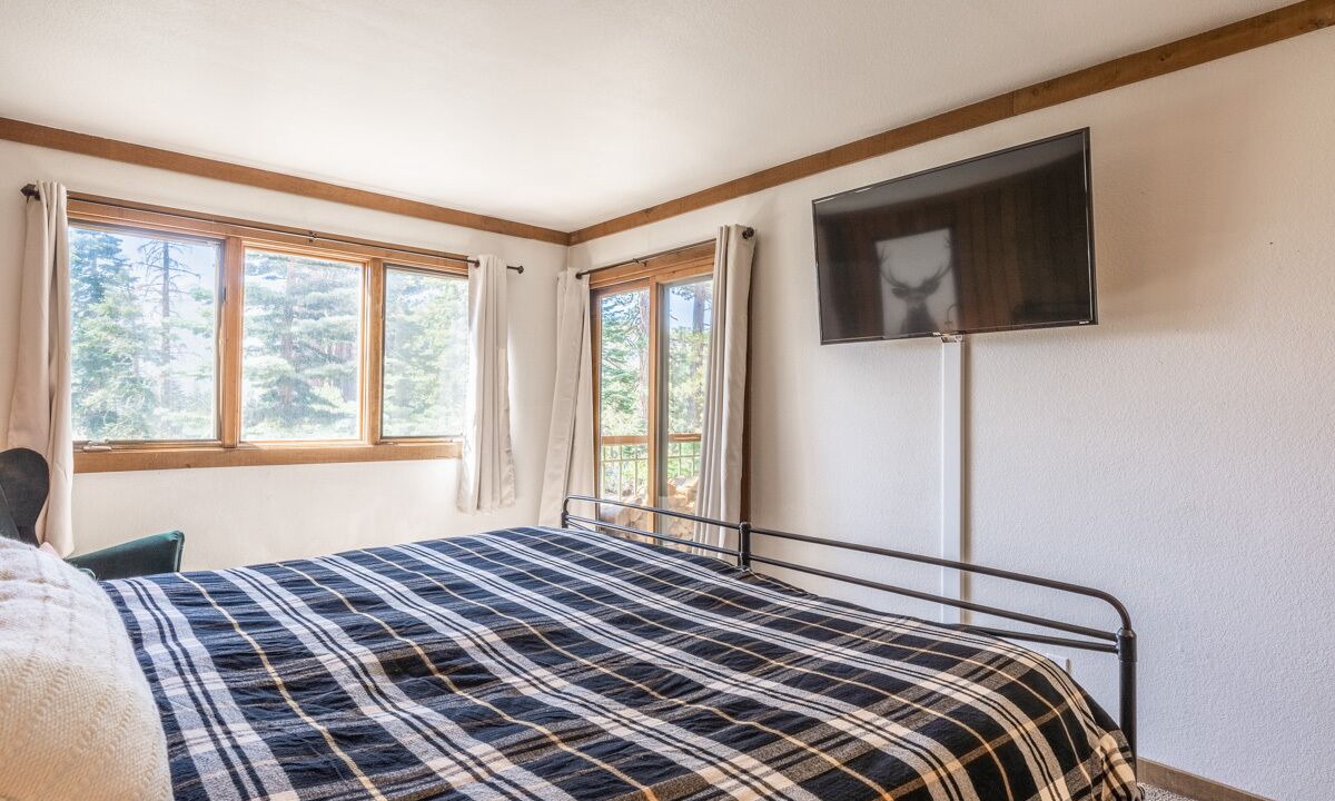 Photo of Bedroom in Mammoth Lakes