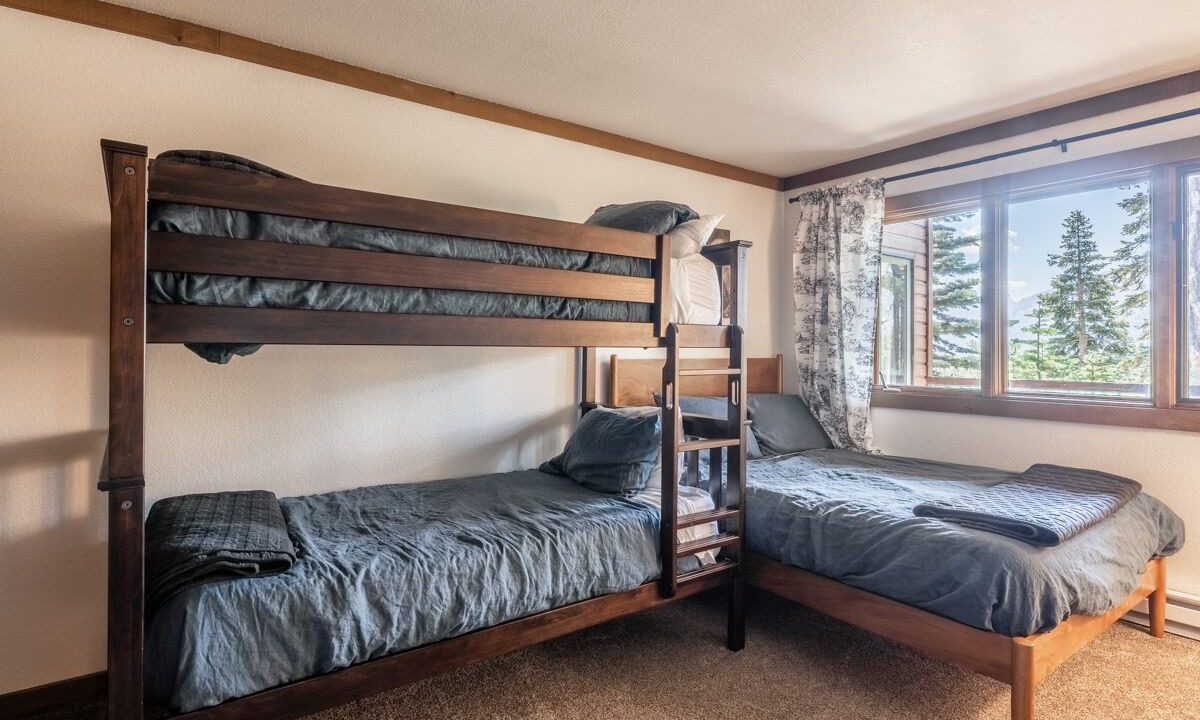 Photo of Bedroom in Mammoth Lakes