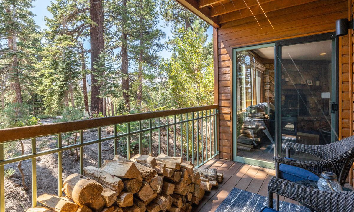 Photo of Patio Balcony in Mammoth Lakes