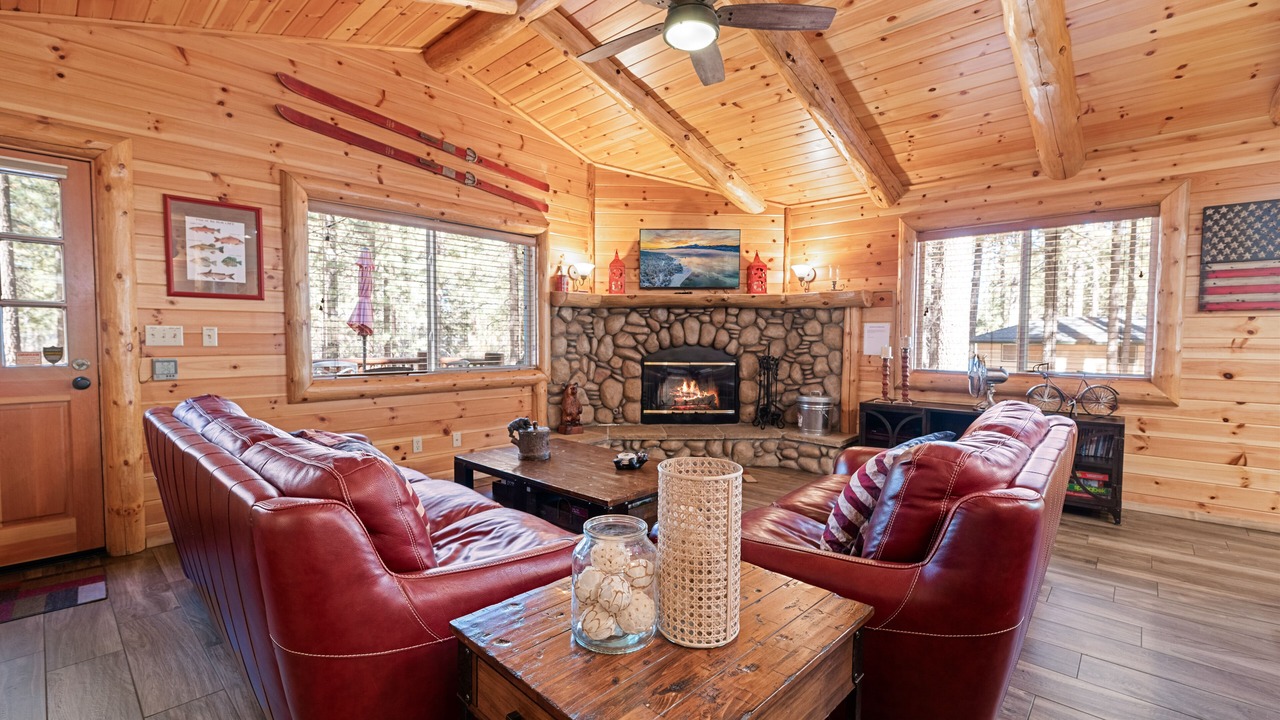 Photo of Livingroom in Fox Farm