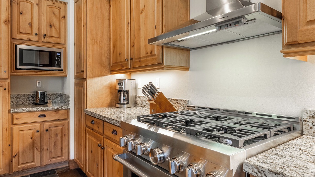 Photo of Kitchen in Mammoth Lakes