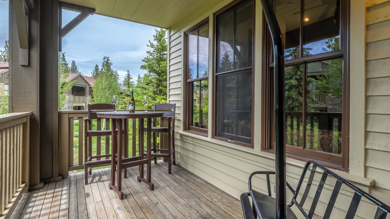Photo of Patio Balcony in Mammoth Lakes
