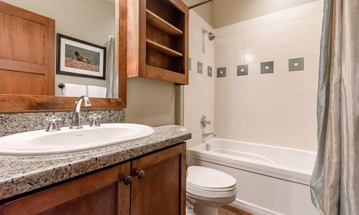 Photo of Bathroom in Woodwinds