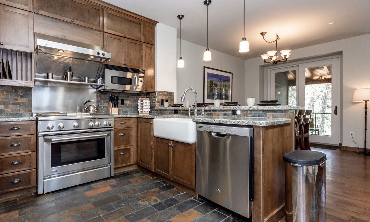 Photo of Kitchen in Woodwinds