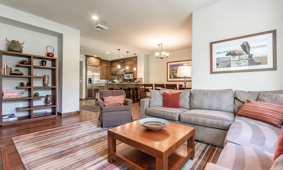 Photo of Livingroom in Woodwinds